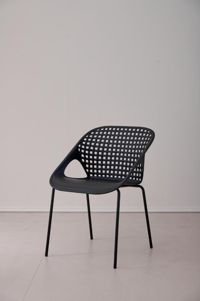 SILLA SENIT CON BRAZOS, COLOR NEGRO, CON ESPALDAR Y DISEÑO MODERNO