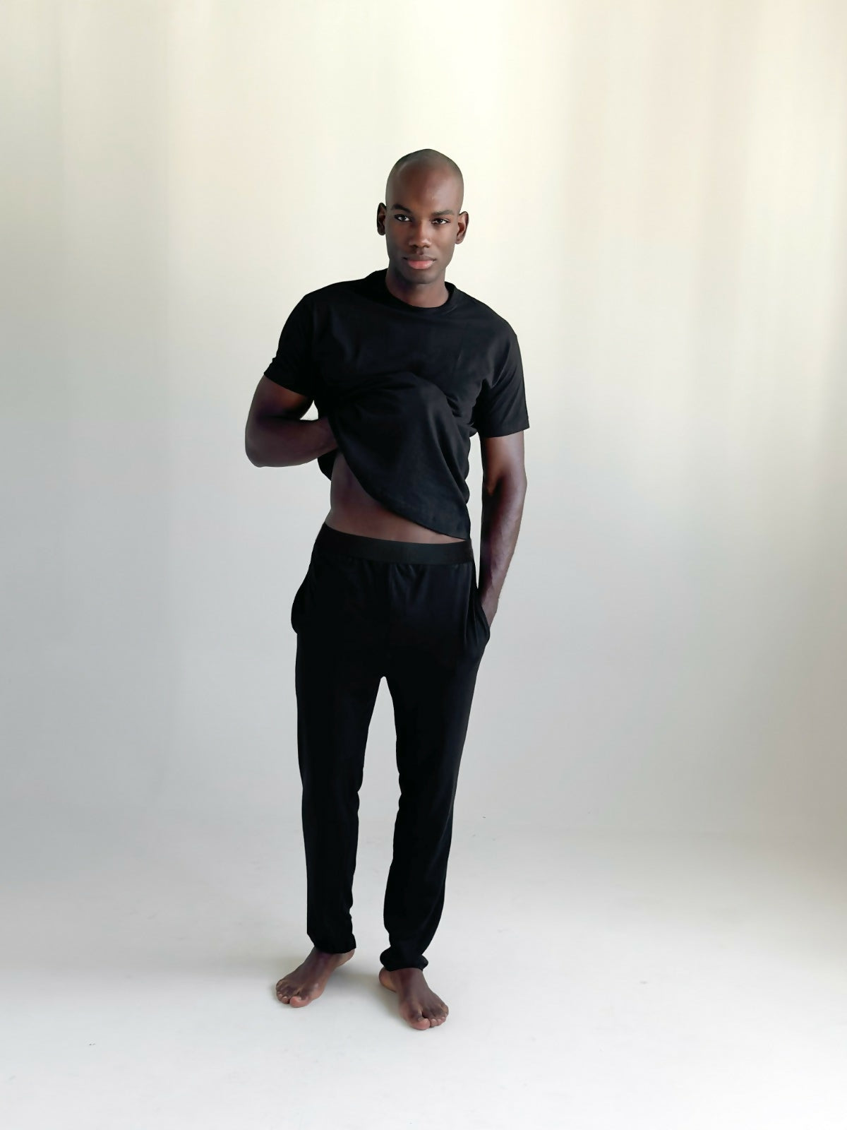 PANTALÓN LARGO NEGRO