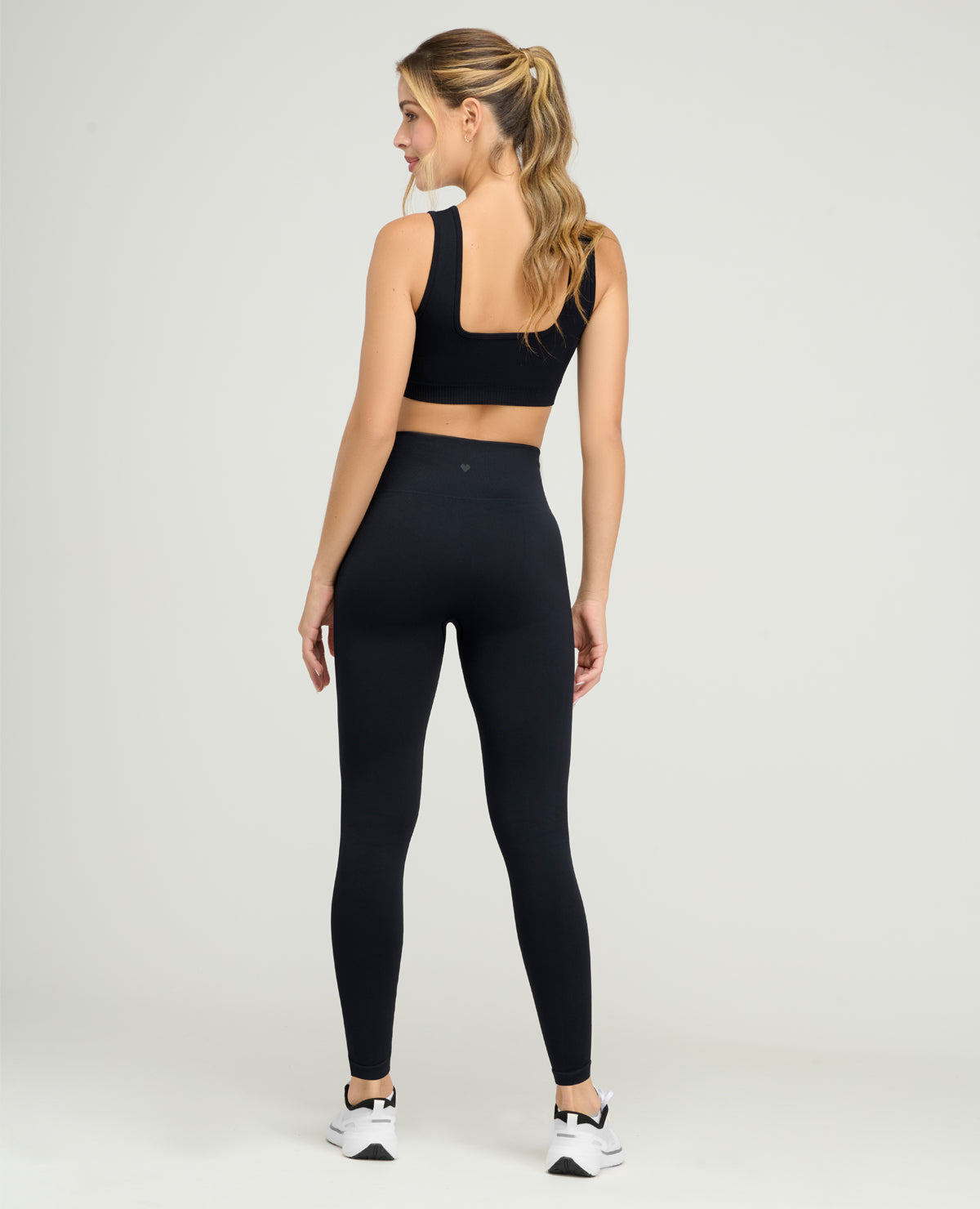 TOP DEPORTIVO | SIN COSTURAS | TECNOLOGÍA SEAMLESS
