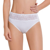 PANTY CON ENCAJE PIERNA ALTA 37000