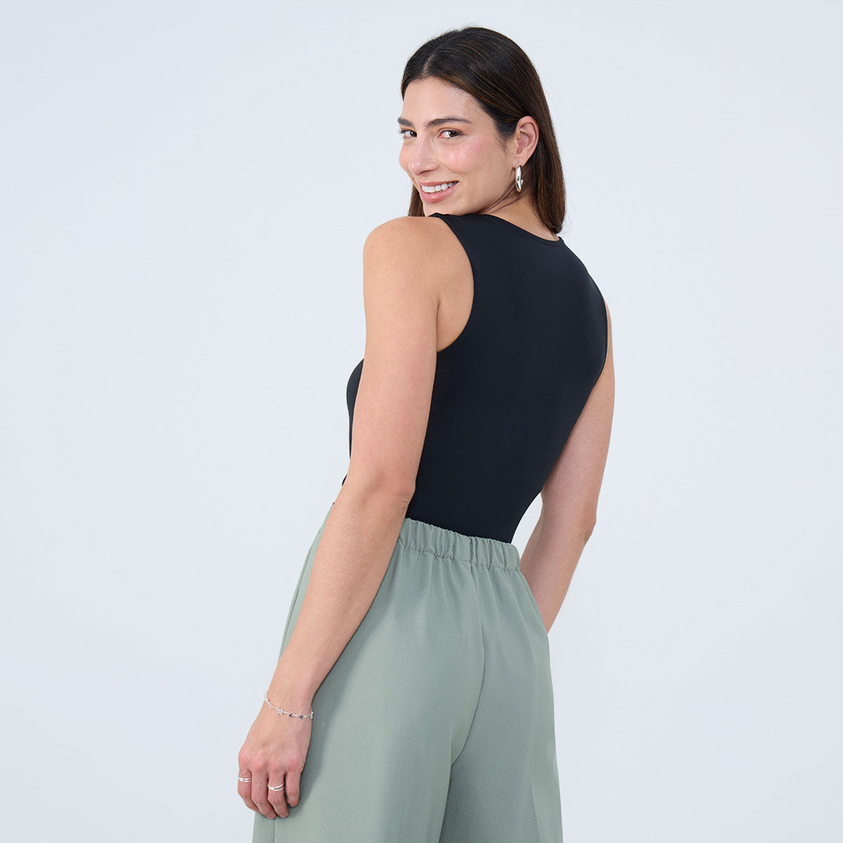 TOP  HOMBRO ANCHO 40220409