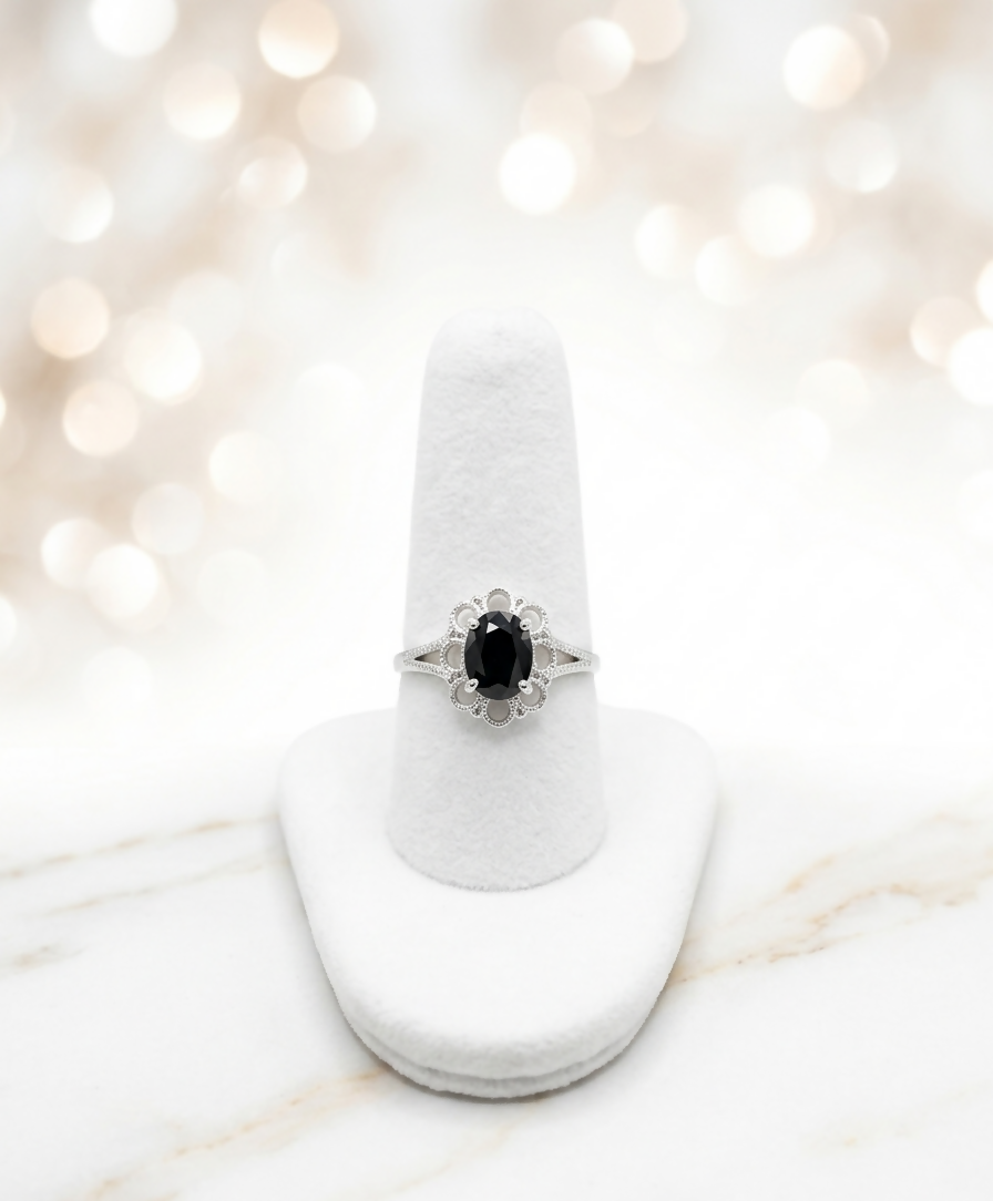 ANILLO FLOR CENTRAL CON CIRCON NEGRO