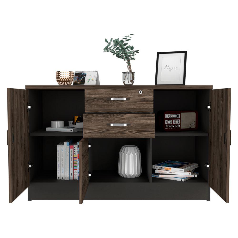 MESA AUXILIAR NAKARAT, CHOCOLATE Y WENGUE, CON TRES PUERTAS ESPACIOS PARA COLOCAR Y ALMACENAR OBJETOS