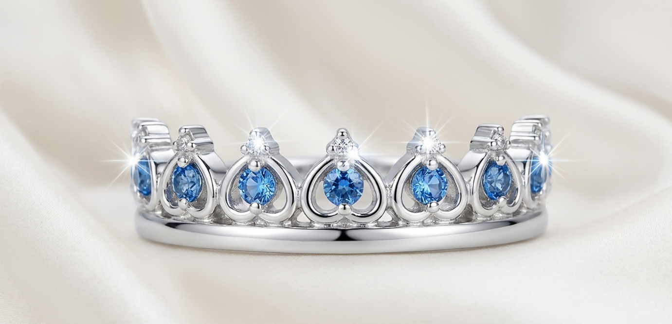 ANILLO DE QUINCE ENGASTADO CORAZON TREBOL